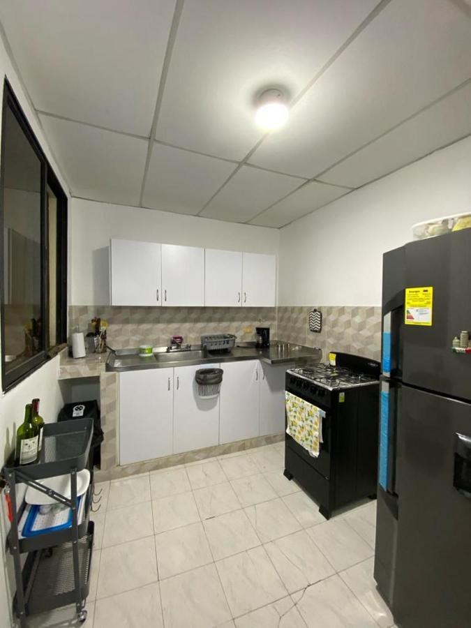 Habitaciones Independientes Cerca Al Aeropuerto 3 Cartagena Εξωτερικό φωτογραφία