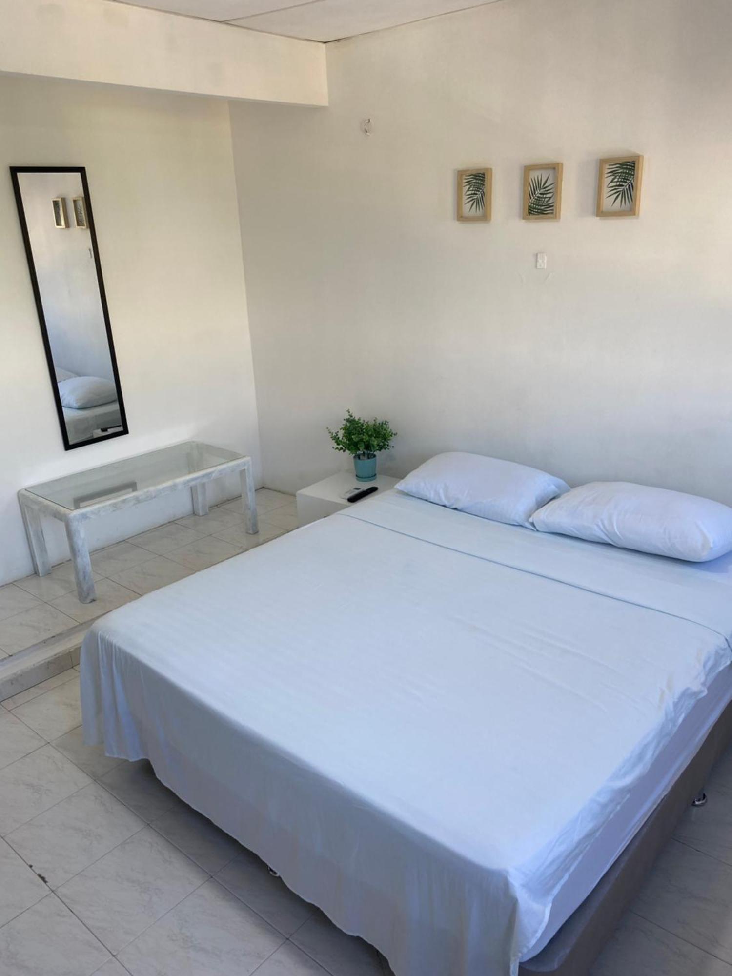 Habitaciones Independientes Cerca Al Aeropuerto 3 Cartagena Εξωτερικό φωτογραφία